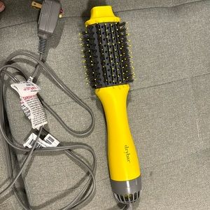 Drybar double shot hair dryer brush